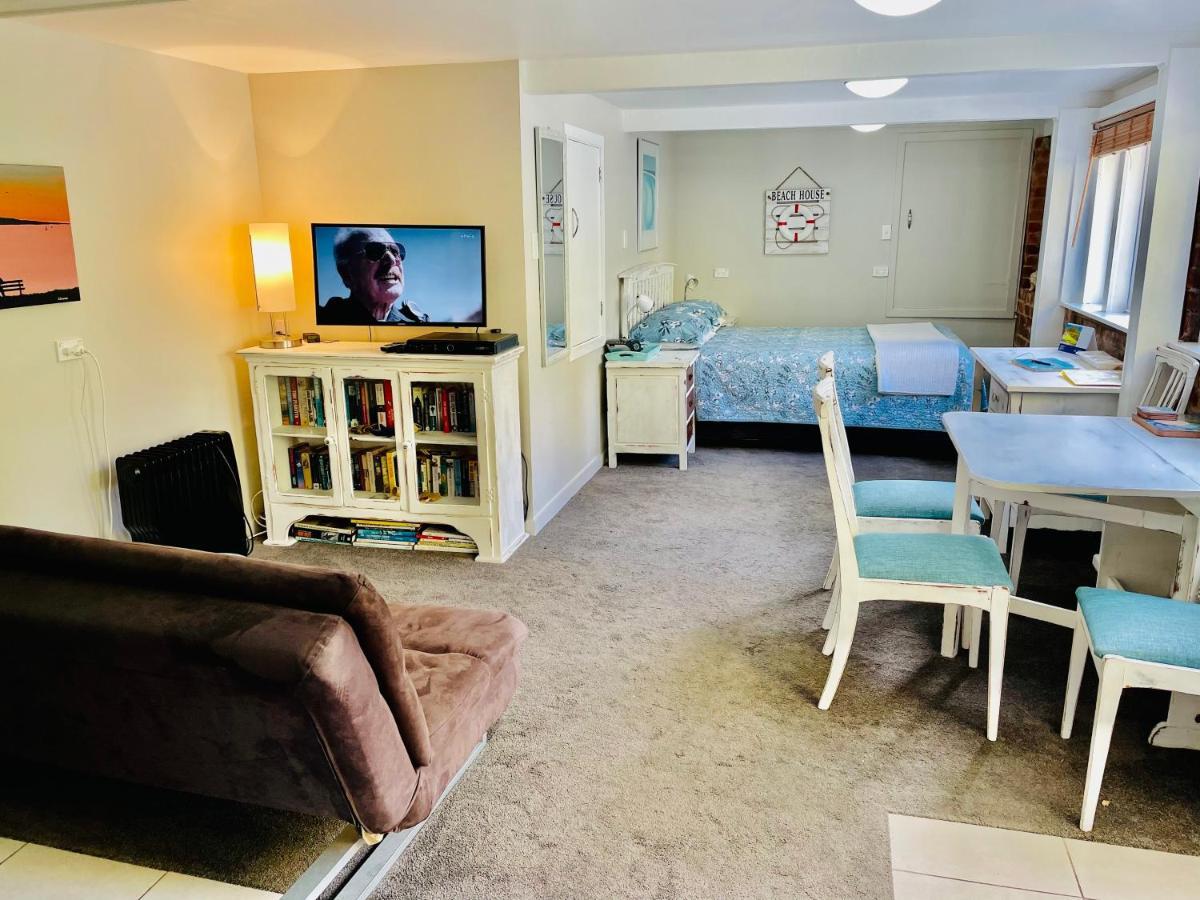 Whitby Studio - Mairangi Bay Beach Окленд Экстерьер фото