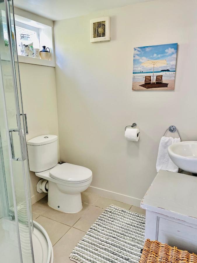 Whitby Studio - Mairangi Bay Beach Окленд Экстерьер фото