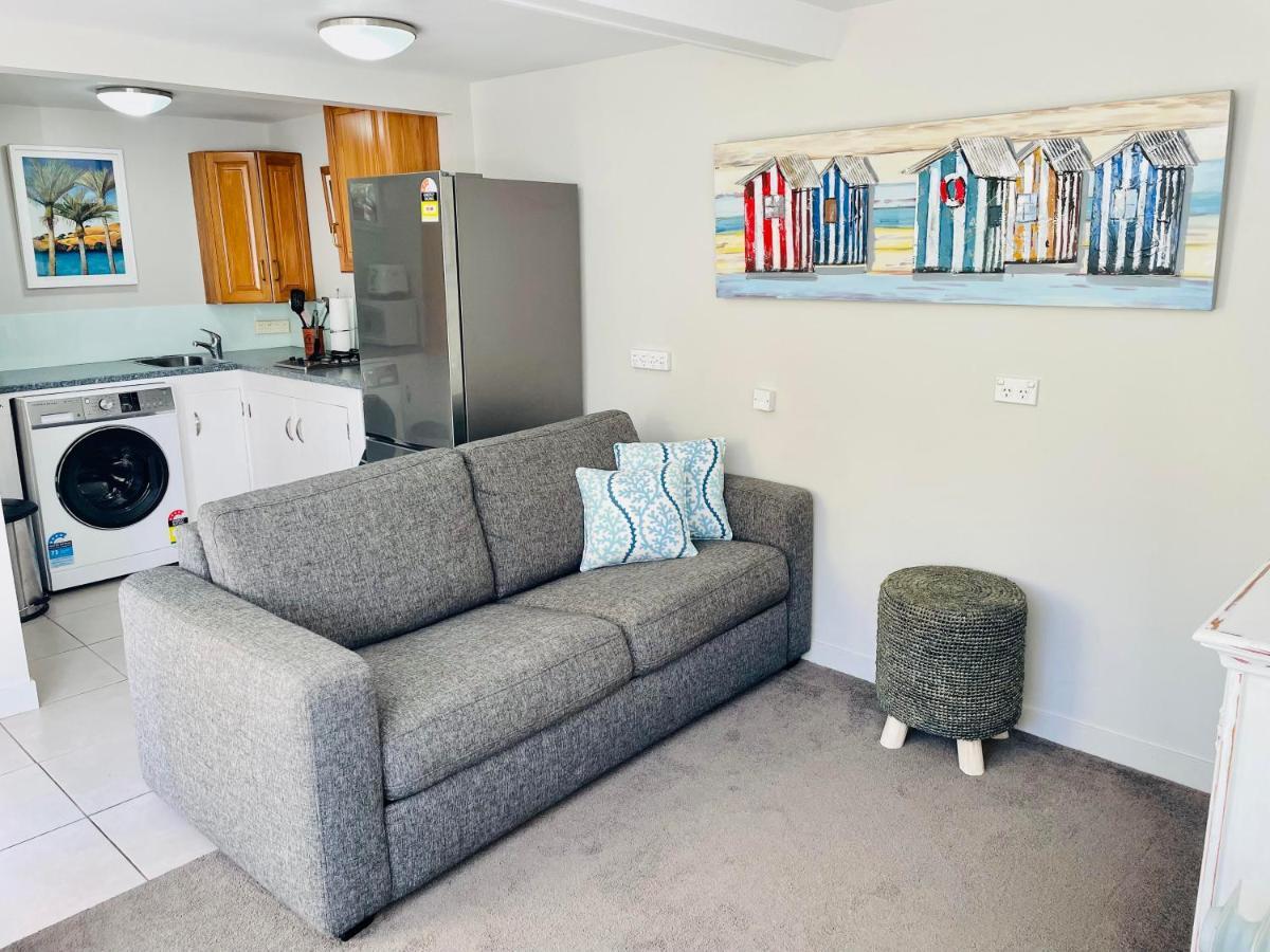 Whitby Studio - Mairangi Bay Beach Окленд Экстерьер фото